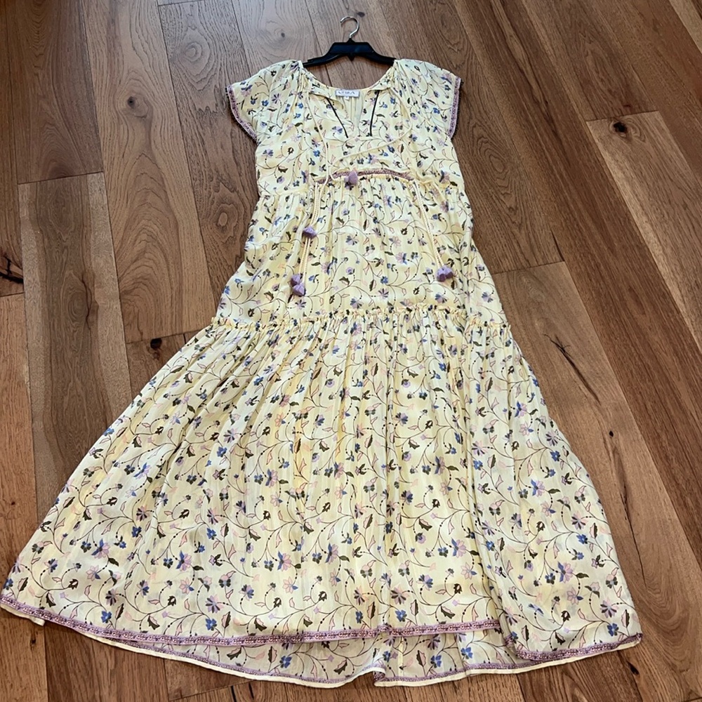 Omika Dress size Medium